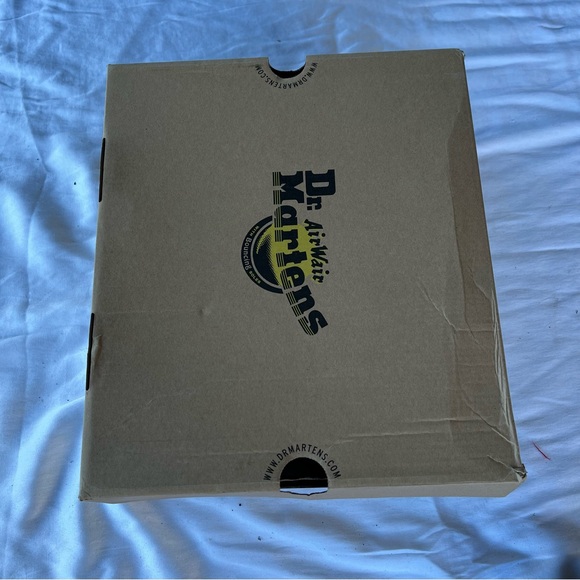 BNIB 10 GOLD DR MARTEN COMBAT BOOTS - Picture 6 of 6